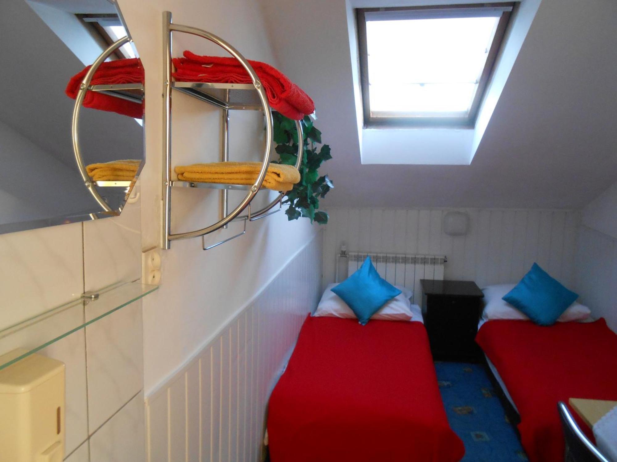 Hotel Leon Biala Podlaska Ruang foto