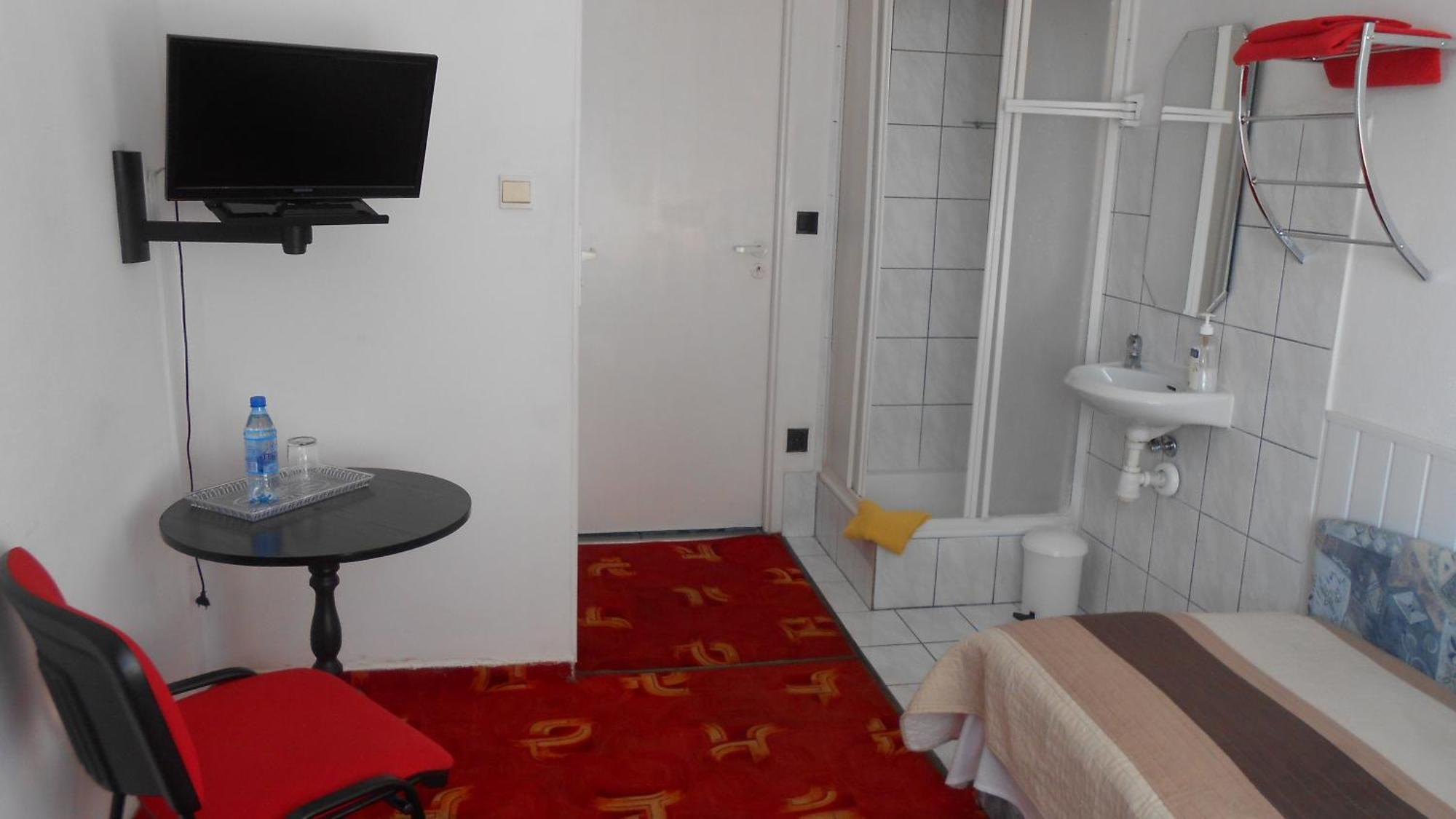 Hotel Leon Biala Podlaska Ruang foto