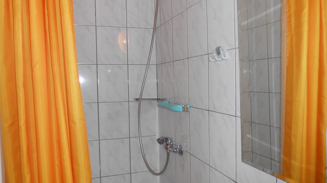 Hotel Leon Biala Podlaska Ruang foto